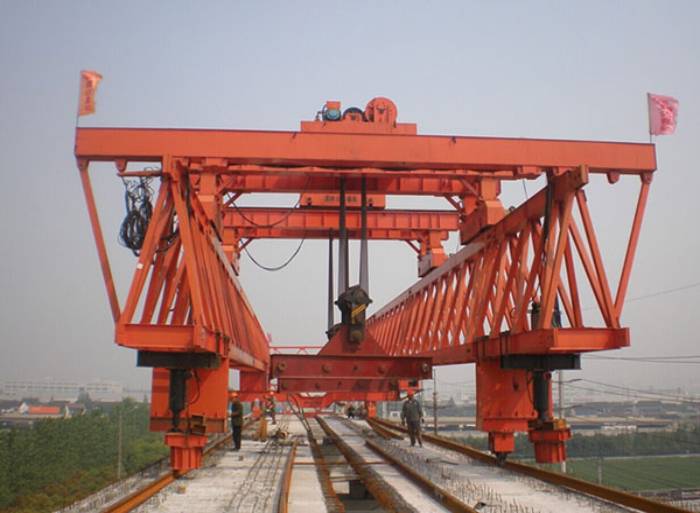 JQJ40M-160T架橋機在使用過程中的安全技術(shù)注意事項有哪些?那JQJ40M-160T架橋機的作業(yè)要求的？
