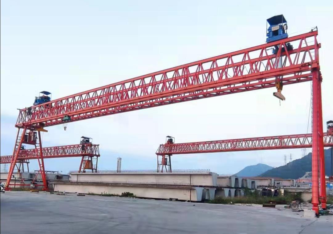 ME高速公路提梁機(jī)在不同的施工場景下有哪些應(yīng)用案例？它適用于哪些類型的梁體安裝？